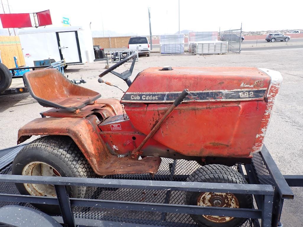 Main image Cub Cadet 682