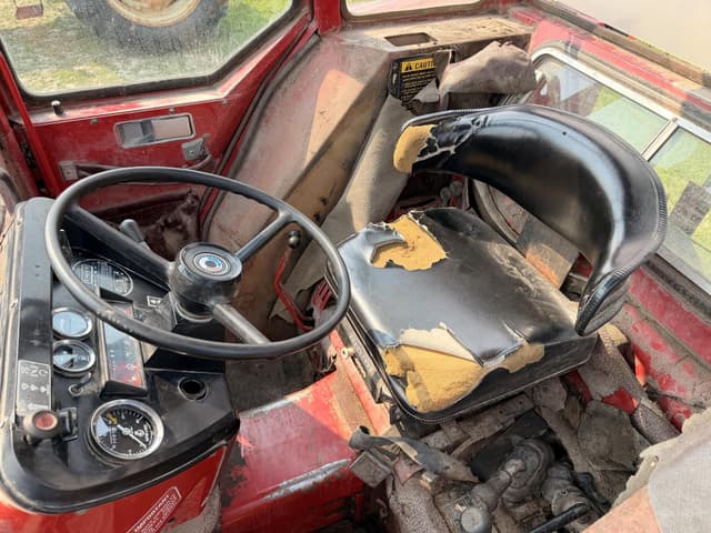Image of International Harvester 684 equipment image 1