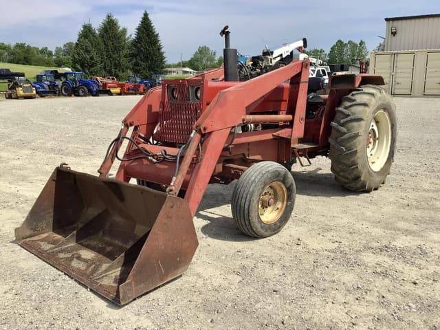 Image of International Harvester 684 equipment image 1