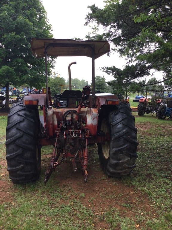Image of International Harvester 684 equipment image 3
