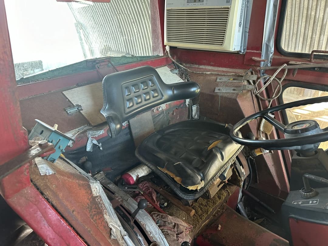 Image of International Harvester 684 Image 1