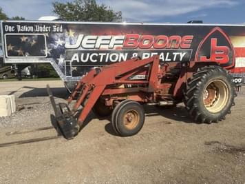 Main image International Harvester 684