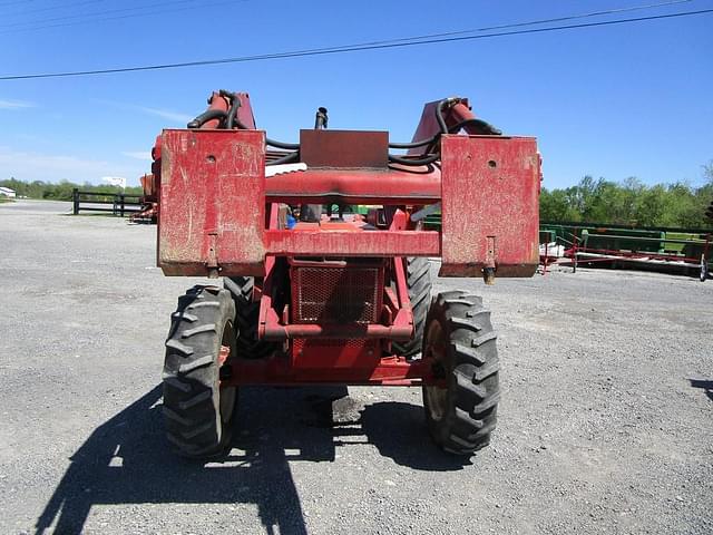 Image of International Harvester 684 equipment image 4