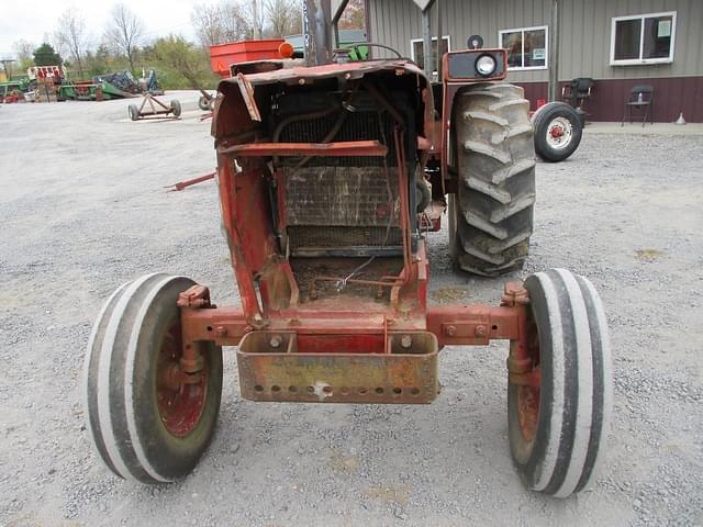 Image of International Harvester 684 equipment image 1