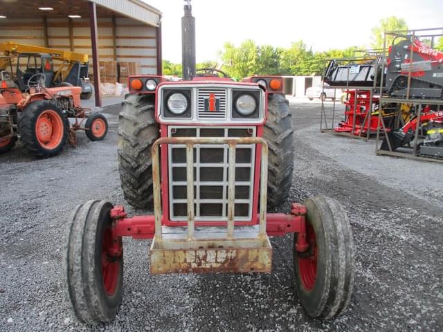 Image of International Harvester 684 equipment image 2