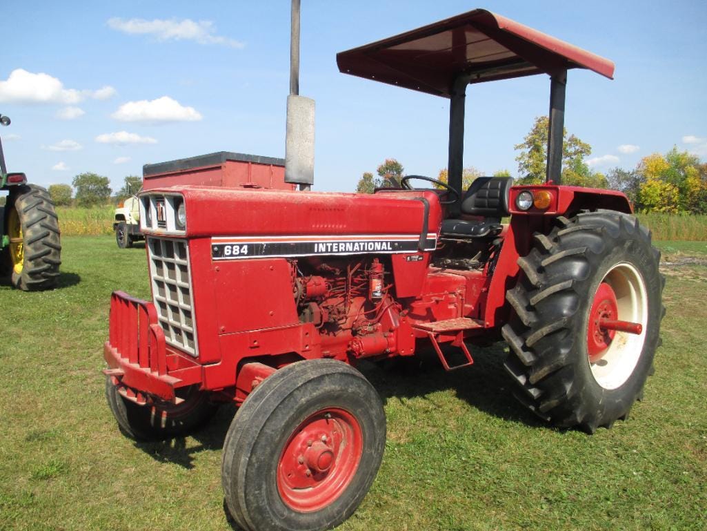 Main image International Harvester 684