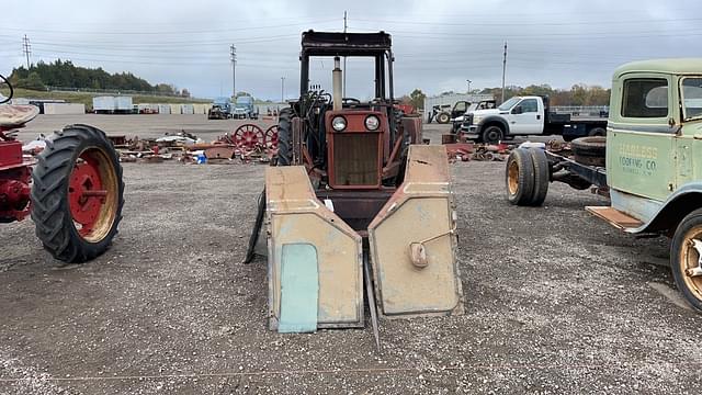 Image of International Harvester 684 equipment image 1