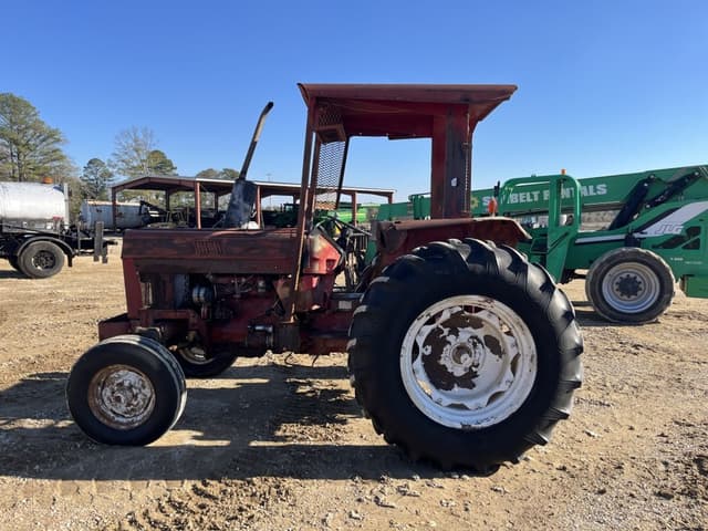 Image of International Harvester 684 equipment image 1