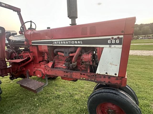 Image of International Harvester 686 equipment image 2