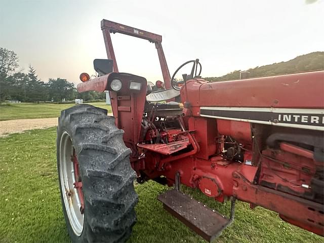 Image of International Harvester 686 equipment image 4