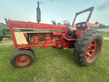 Main image International Harvester 686