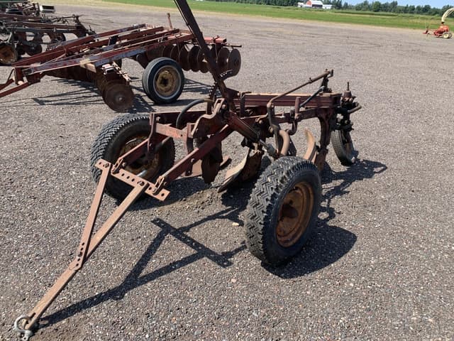 Image of International Harvester 70 equipment image 1