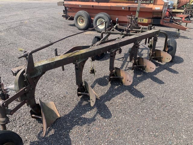 Image of International Harvester 70 equipment image 2