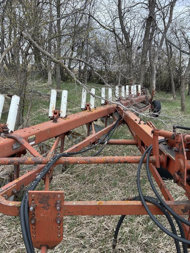 Image of International Harvester 700 equipment image 4
