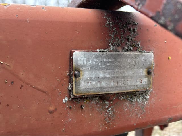 Image of International Harvester 700 equipment image 3