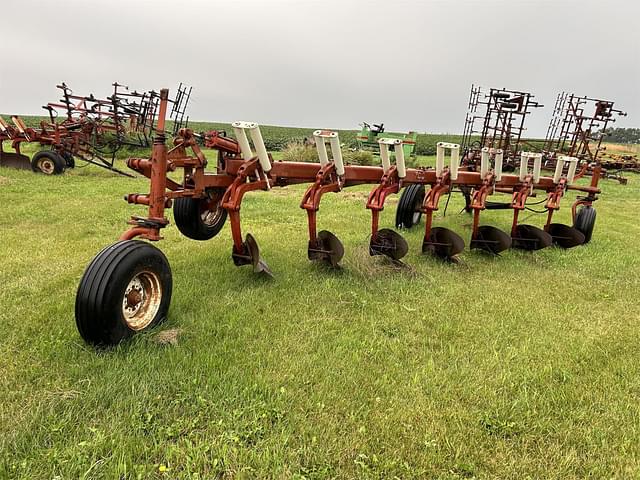 Image of International Harvester 700 equipment image 2