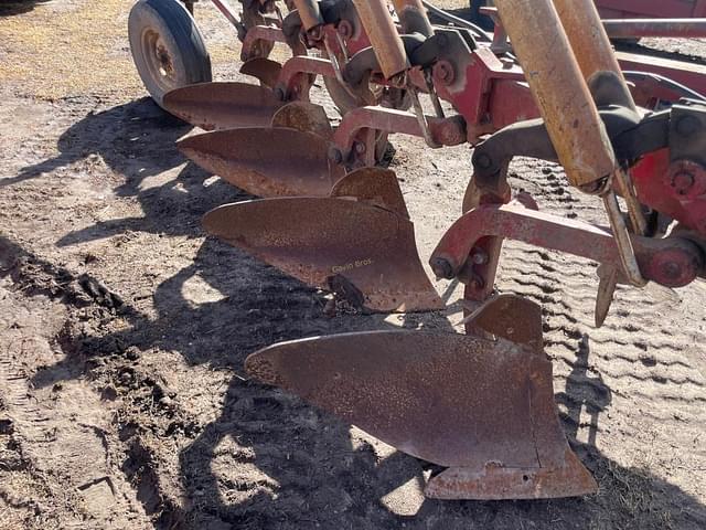 Image of International Harvester 700 equipment image 3