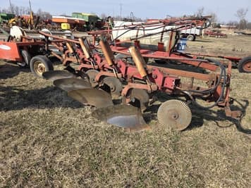 Main image International Harvester 700