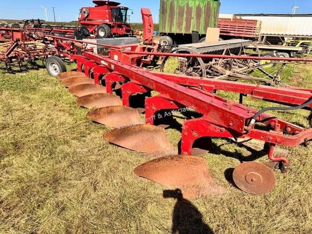 Image of International Harvester 700 equipment image 3
