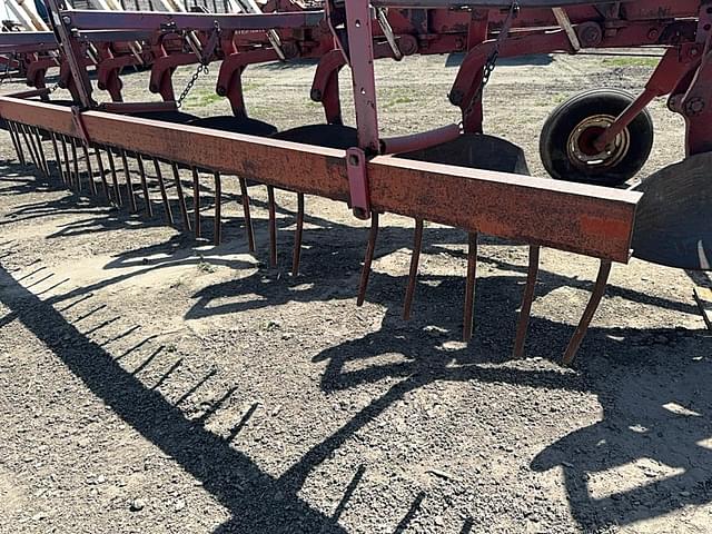 Image of International Harvester 700 equipment image 3