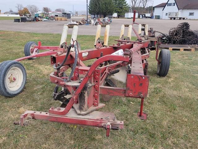 Image of International Harvester 700 equipment image 1