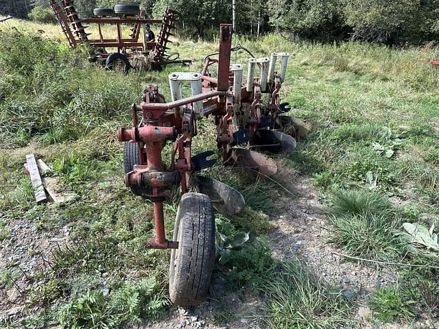 Image of International Harvester 700 equipment image 3