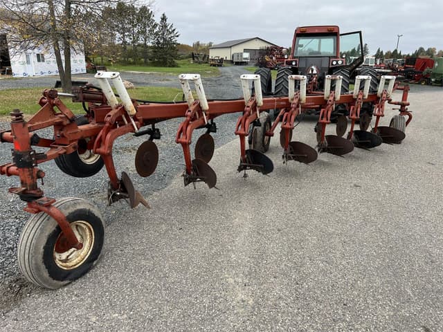 Image of International Harvester 700 equipment image 3