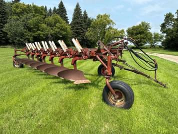 Main image International Harvester 700