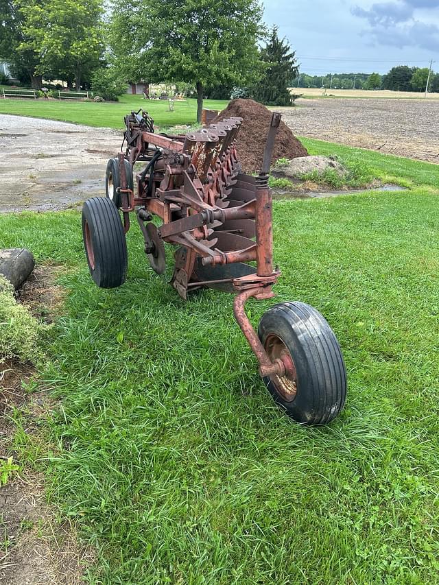 Image of International Harvester 700 equipment image 3