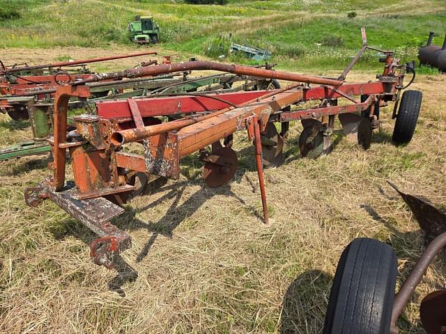 Image of International Harvester 700 equipment image 3