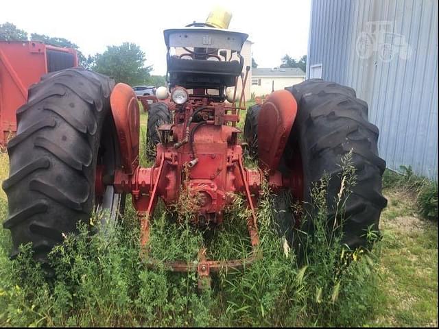 Image of International Harvester 706 equipment image 4