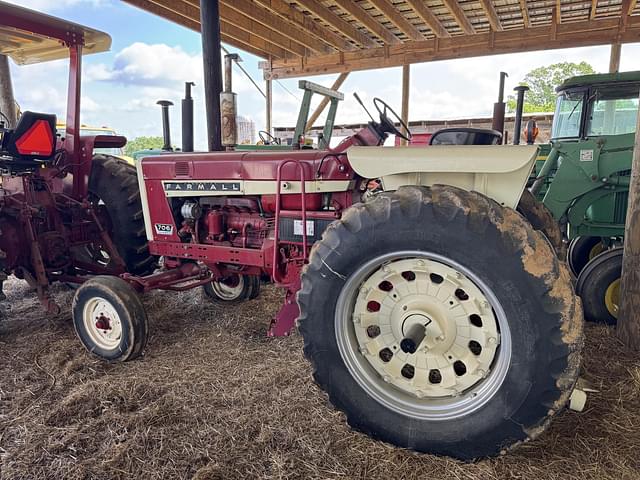 Image of International Harvester 706 equipment image 2