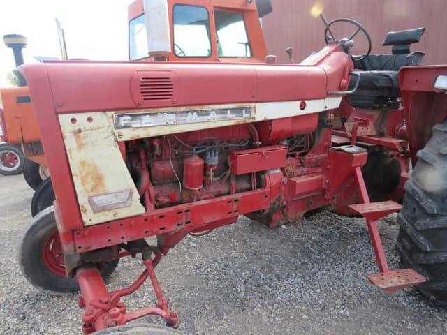 Image of International Harvester 706 equipment image 1