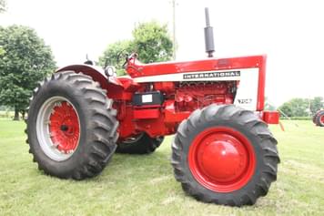 Main image International Harvester 706