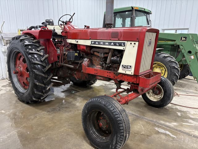 Image of International Harvester 706 equipment image 1