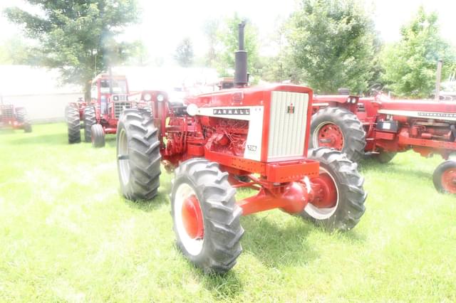 Image of International Harvester 706 equipment image 1