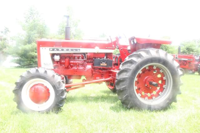 Image of International Harvester 706 equipment image 3