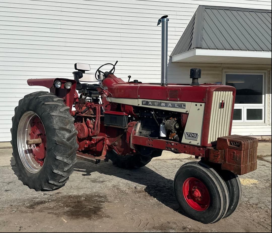 Image of International Harvester 706 Primary image