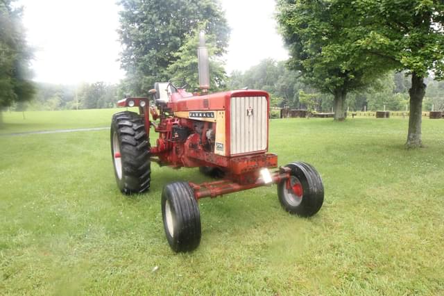 Image of International Harvester 706 equipment image 1