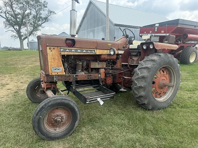 Image of International Harvester 706 equipment image 1