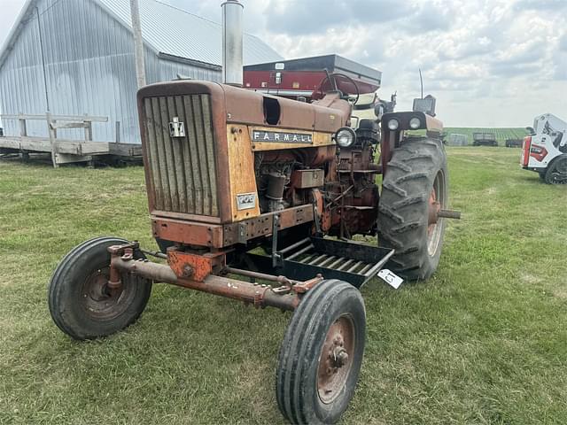 Image of International Harvester 706 equipment image 2