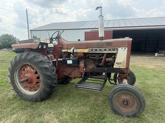 Image of International Harvester 706 equipment image 4