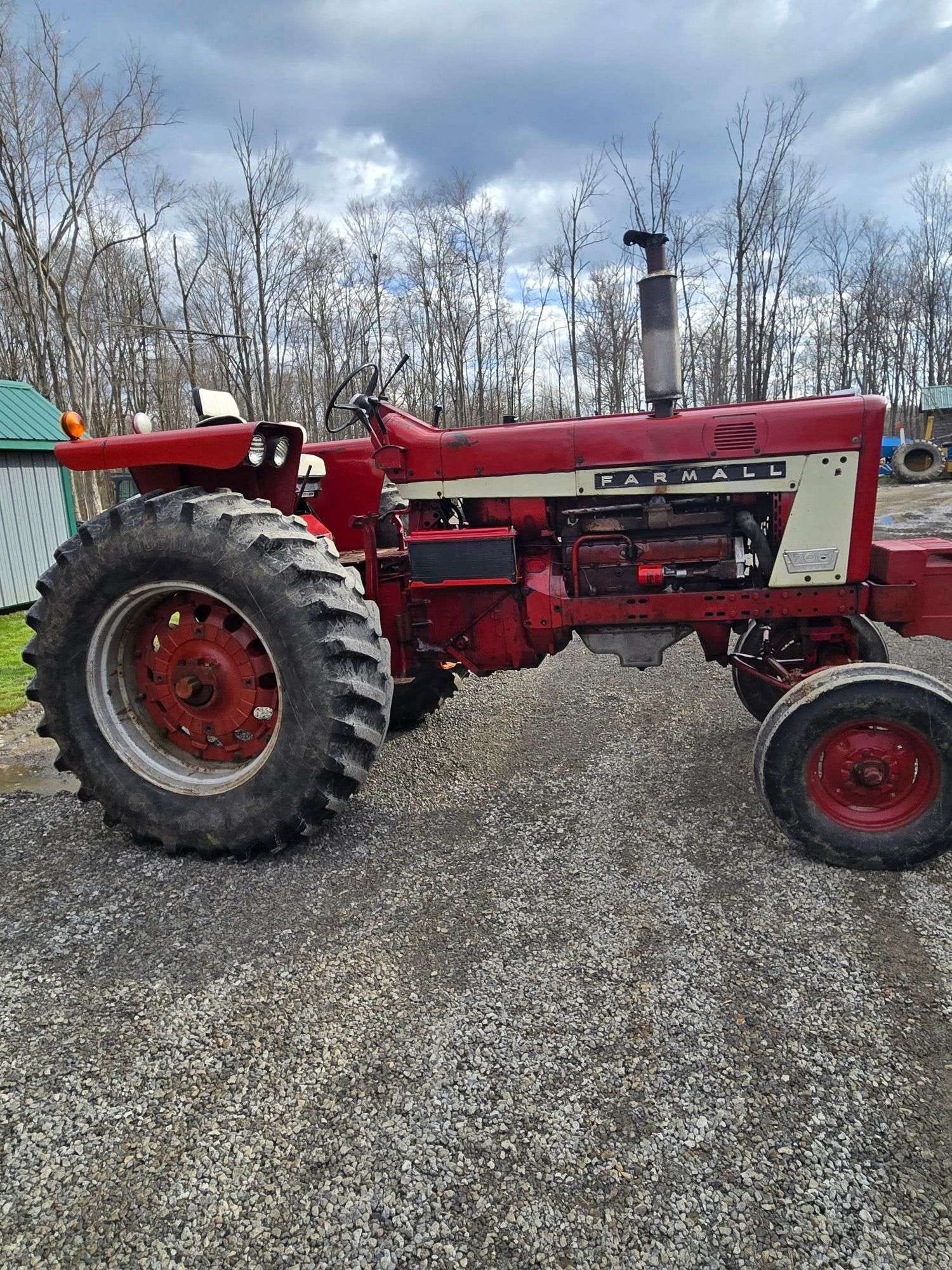 Farmall 706 Equipment Image0