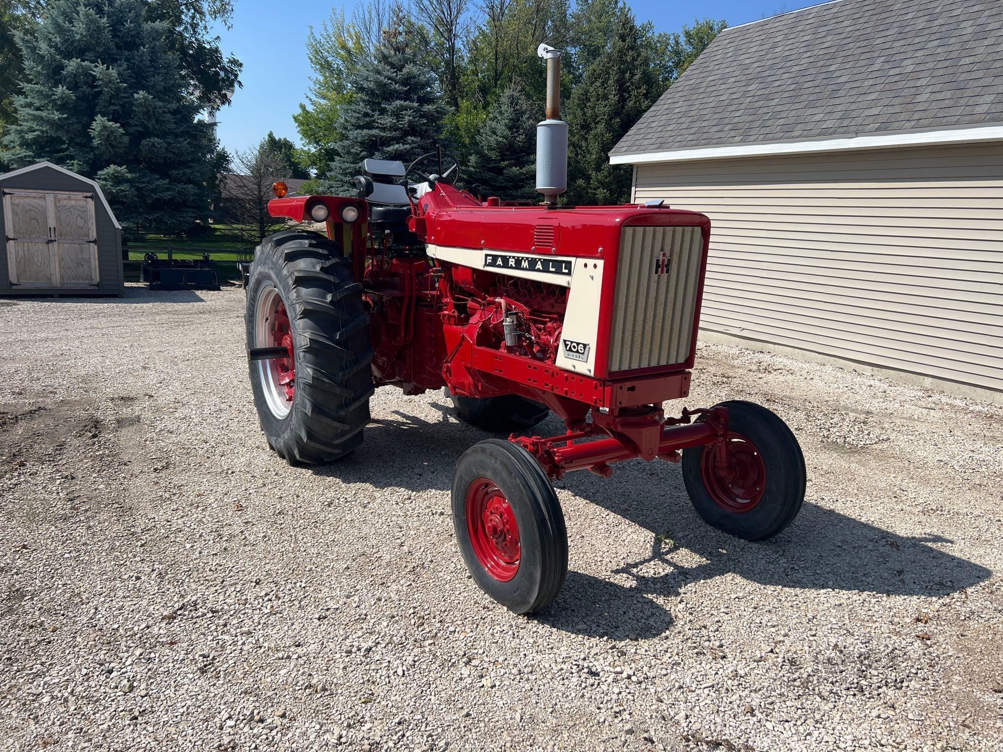 Main image International Harvester 706