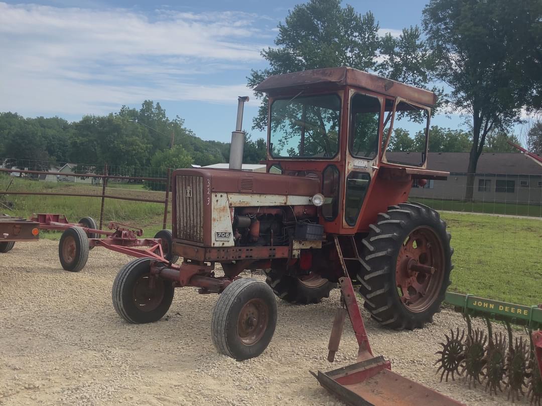 Image of International Harvester 706 Primary image