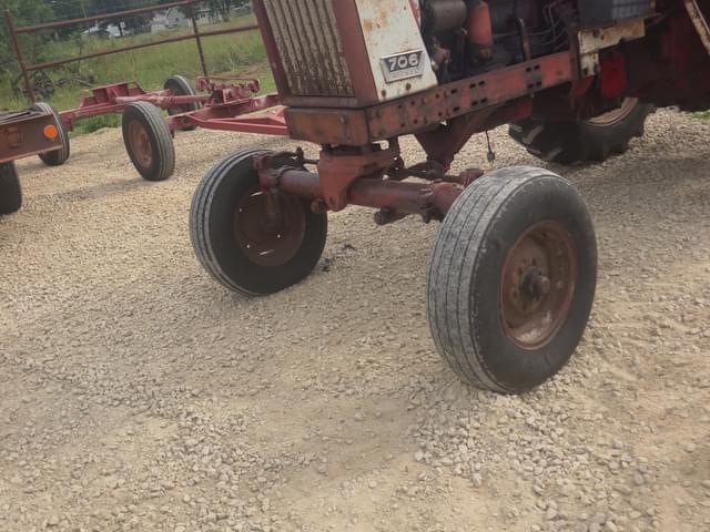 Image of International Harvester 706 equipment image 1