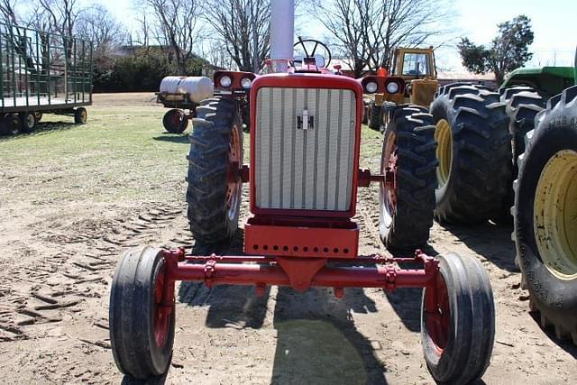 Image of International Harvester 706 equipment image 2