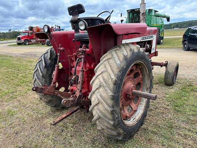 Image of International Harvester 706 equipment image 3