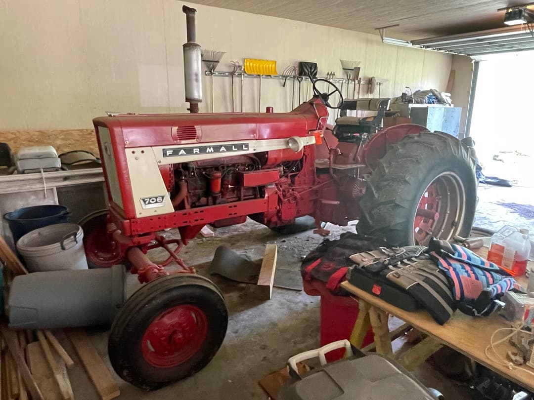 Image of Farmall 706 Primary image