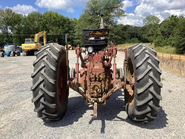 Image of International Harvester 706 equipment image 4